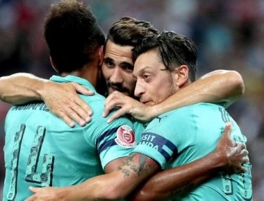 Πιστωτική κάρτα αντί για νόμισμα έστριψαν στο Άρσεναλ-Παρί! (βίντεο)